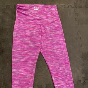 Old Navy Active Go-Dry purple cropped leggings size S